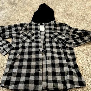 Men’s size small Santa Cruz hooded flannel